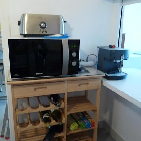 Sleeps 6 Air Con Wifi Cannes